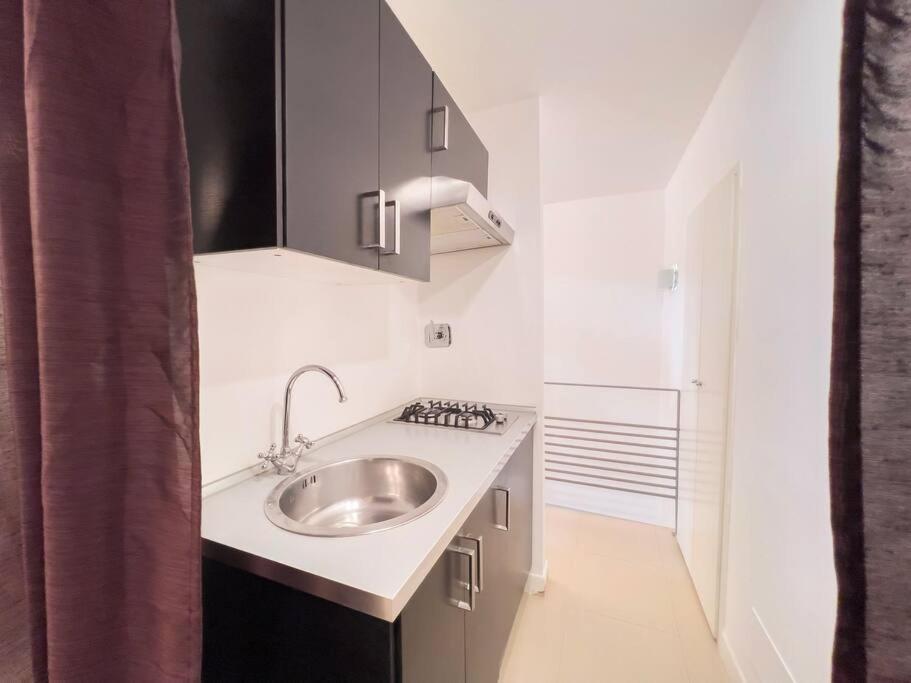 Suite Indipendente Su Due Livelli Rome Exterior photo